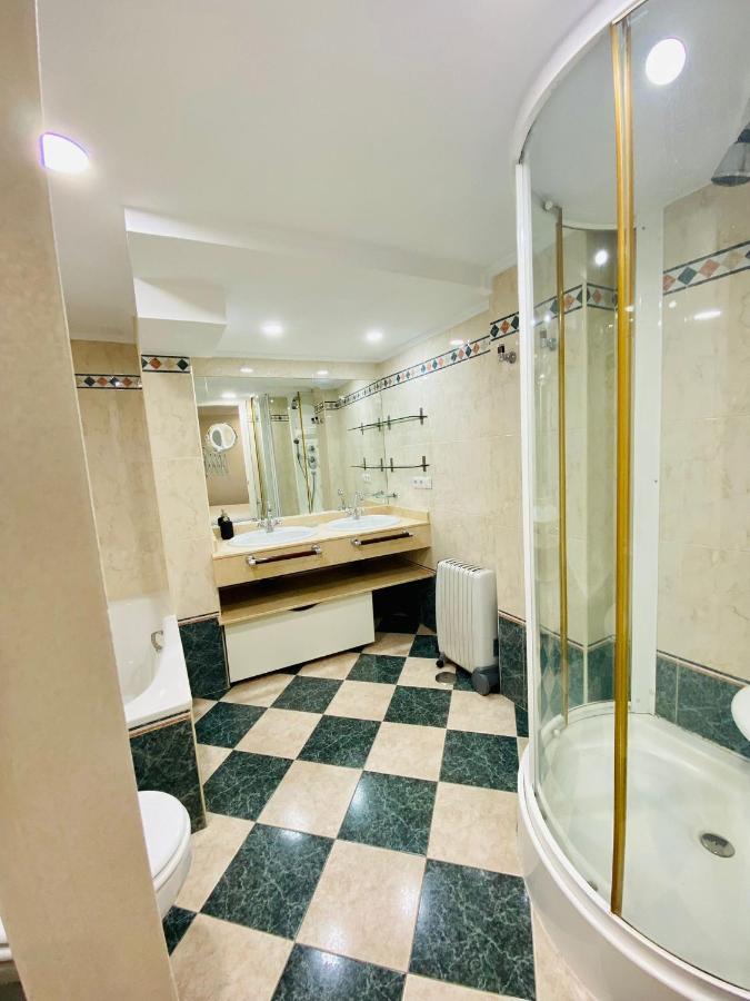 Fantastico Duplex Corazon De La Juderia Sevilla Exterior photo